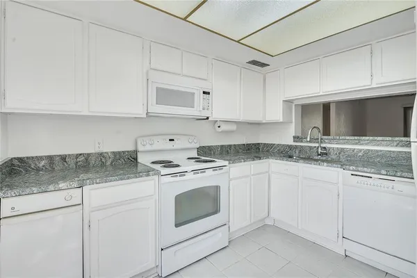 $1,700 | 4525 North O'Connor Road, Unit 1184, Irving, TX 75062