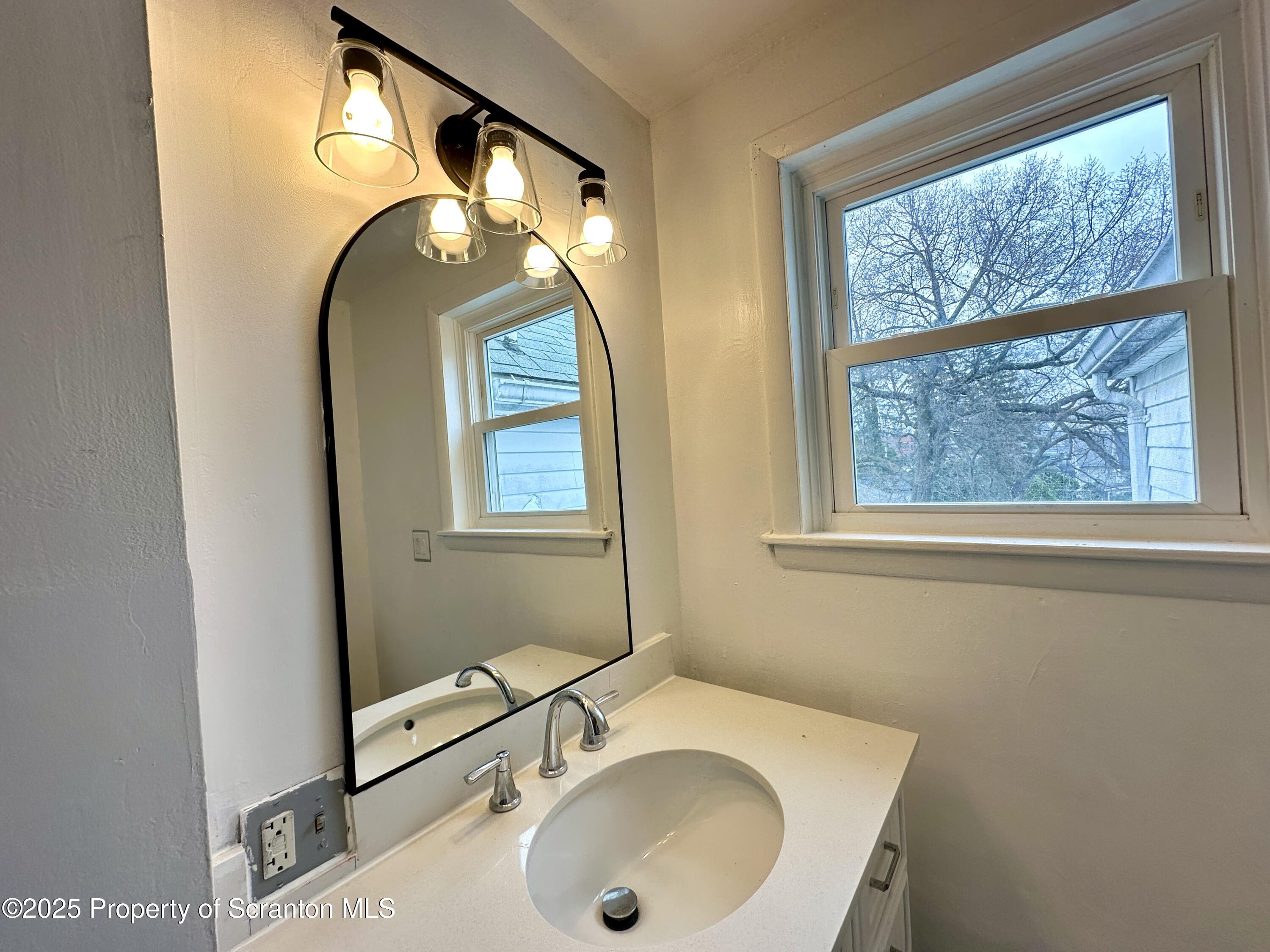 1010 Myrtle Street Scranton, PA 18510 - Photo 3 of 18 IMG_9922