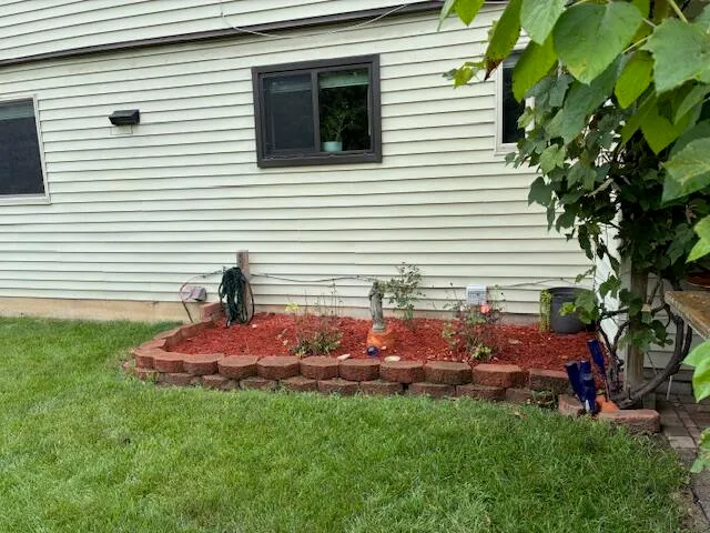 $2,800 | 3677 Beech Drive, Ypsilanti, MI 48197