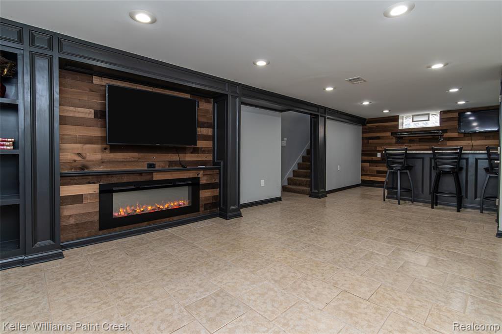 3515 Durham Road Royal Oak, MI 48073 - Photo 30 of 46