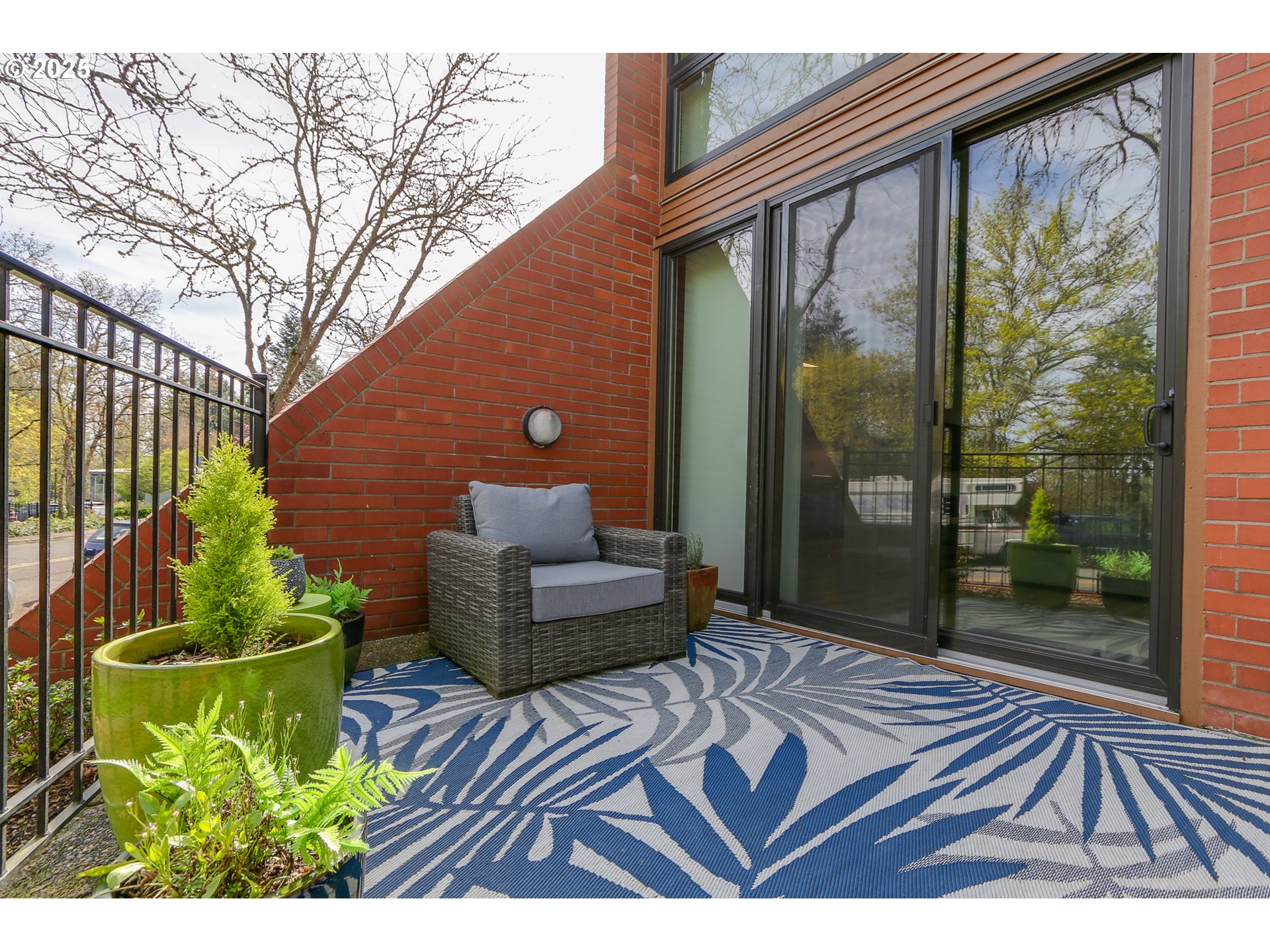110 High Street Eugene, OR 97401 - Photo 17 of 46 a view of a two chairs in the patio