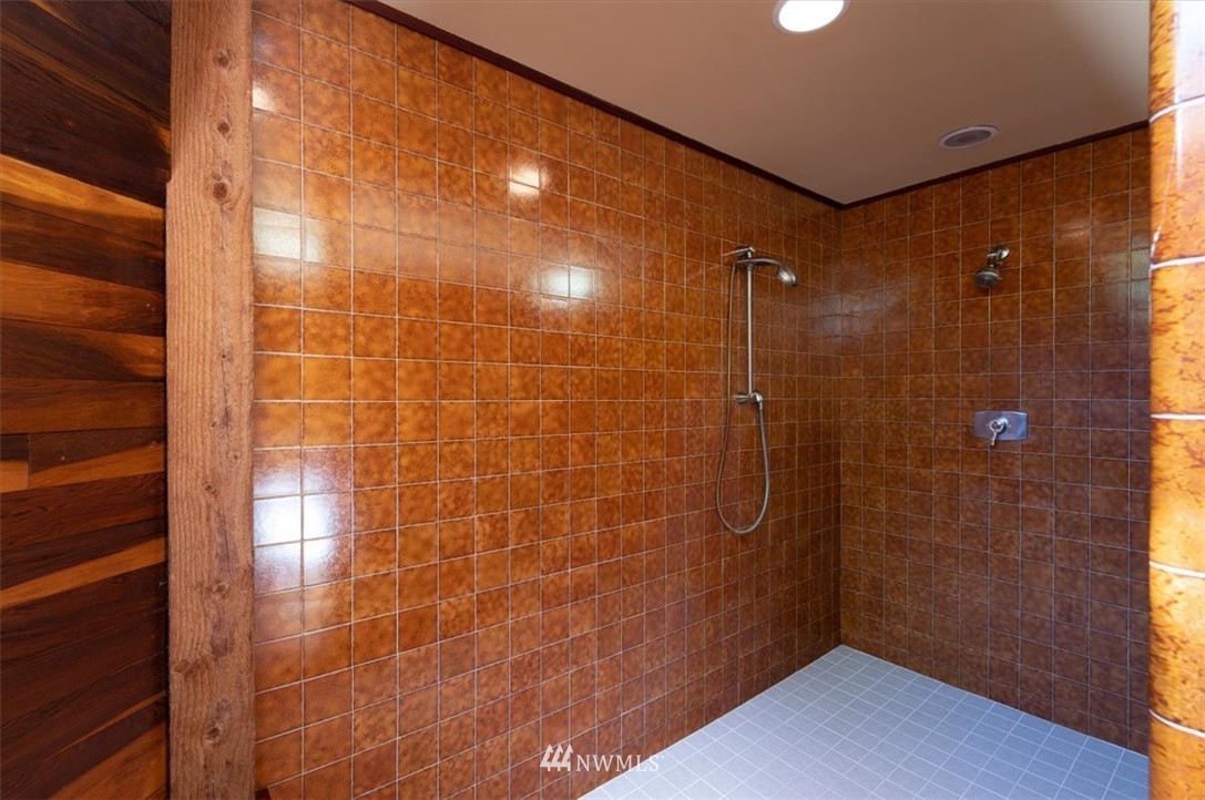 4214 Linnell Road Deming, WA 98244 - Photo 16 of 40 a bathroom with a shower