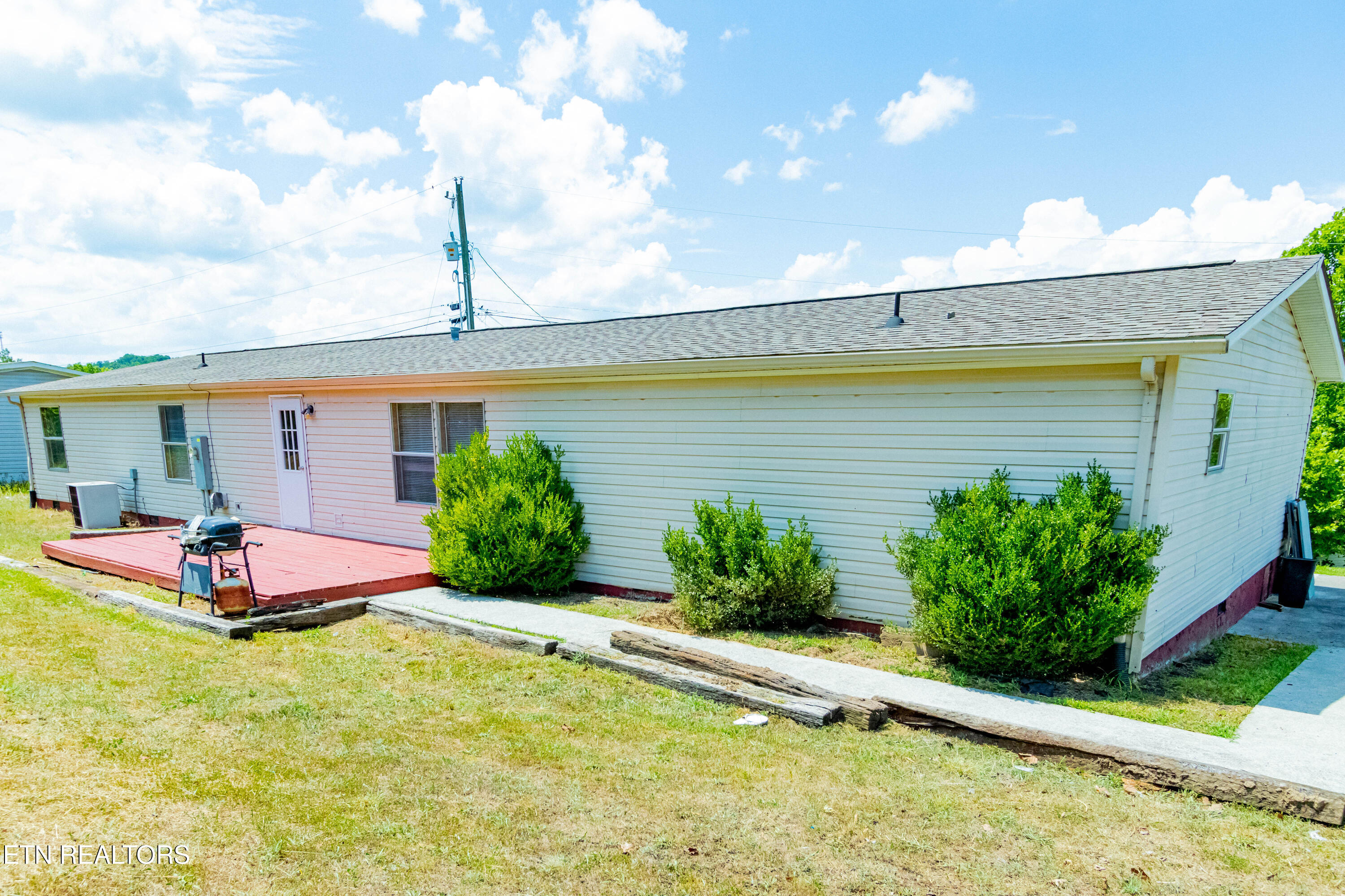284 Clearwater Ridge Maynardville, TN 37807 - Photo 22 of 22 Back