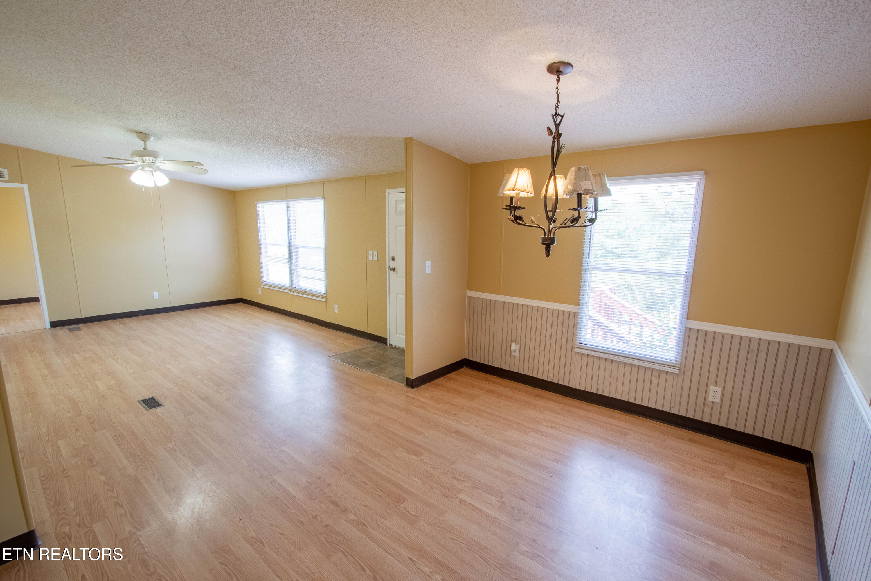 284 Clearwater Ridge Maynardville, TN 37807 - Photo 7 of 22 Living / Dinning