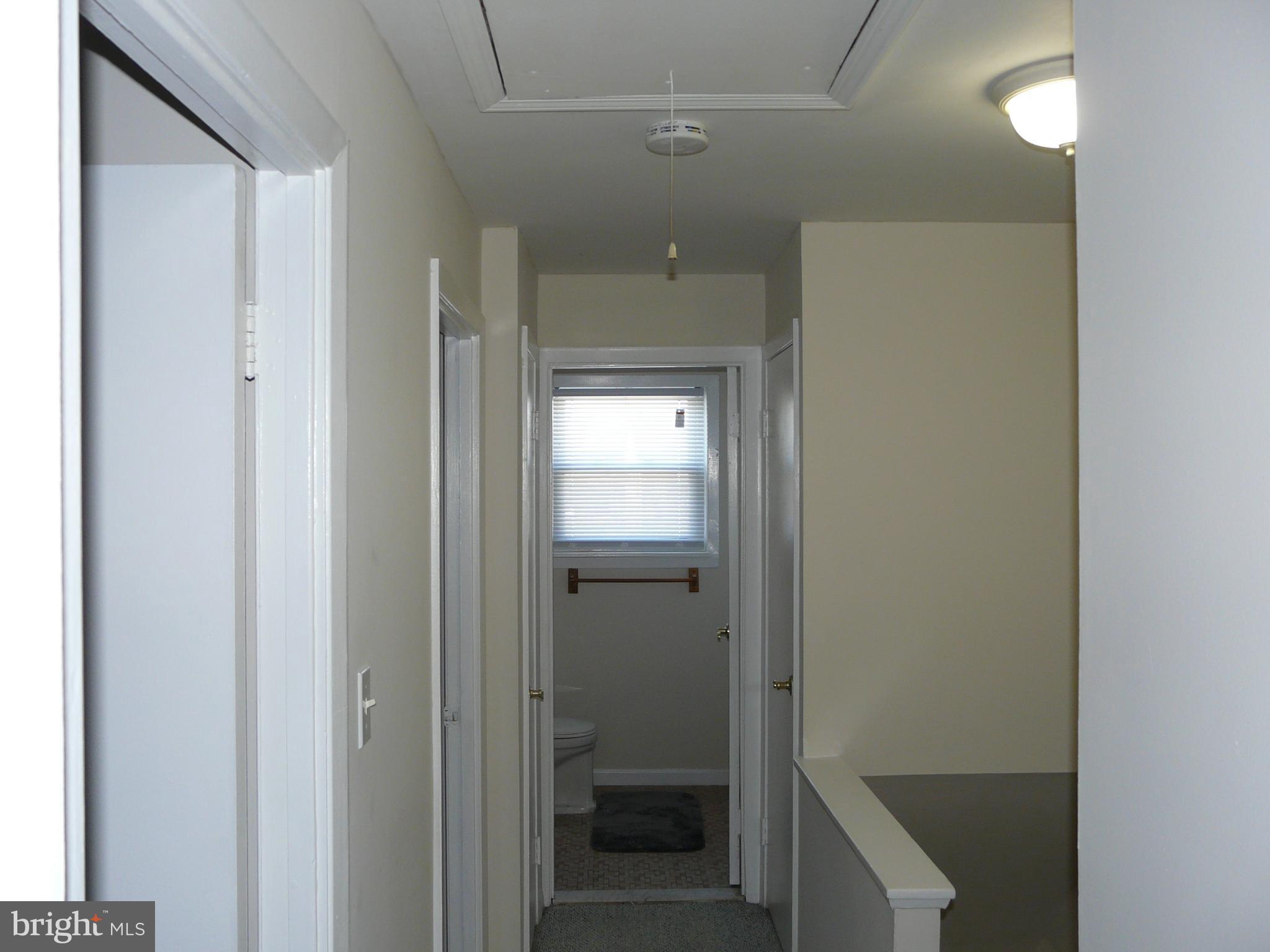 7817 Jamesford Road Baltimore, MD 21222 - Photo 22 of 29 a bathroom with a bathtub
