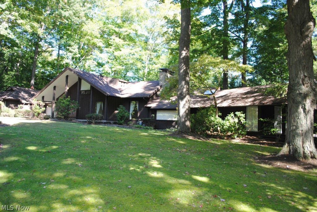 2838 Howland Wilson Road Northeast Warren, OH 44484 - Photo 3 of 24 Gallery Image 3