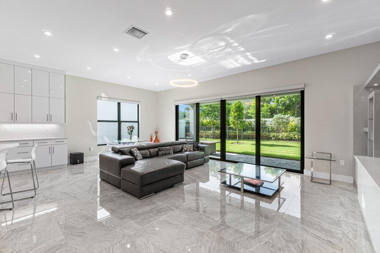 17583 Rainstream Road Boca Raton, FL 33496 - Photo 12 of 46 333