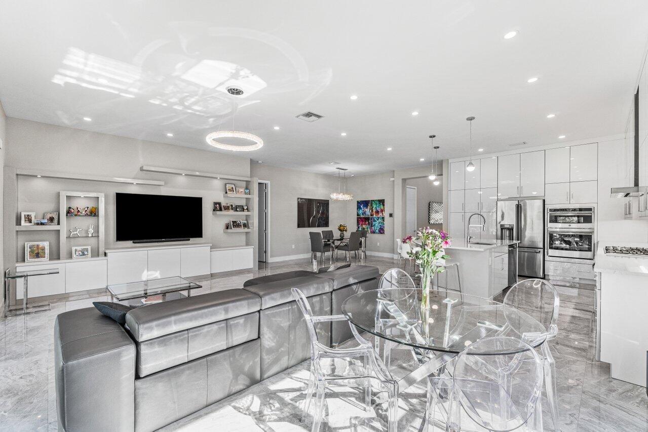 17583 Rainstream Road Boca Raton, FL 33496 - Photo 14 of 46 3