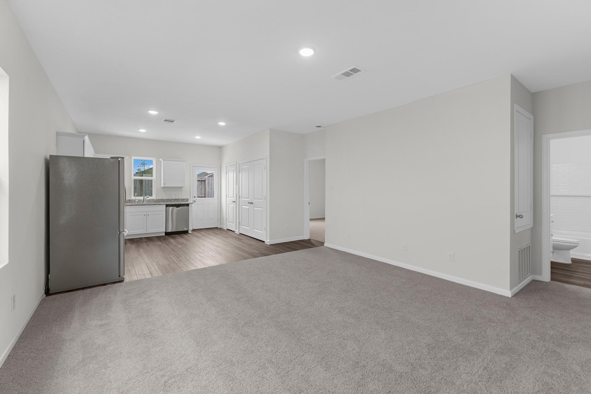 10006 Tiger Flower Lane Houston, TX 77016 - Photo 3 of 20