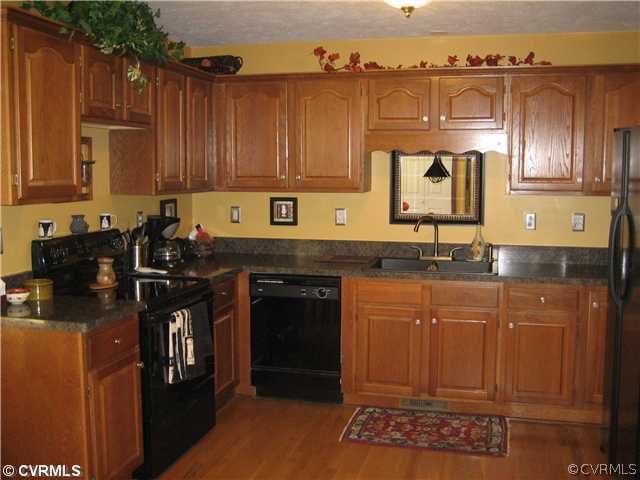 5077 Arrowhead Road Hanover, VA 23069 - Photo 5 of 10 Kitchen