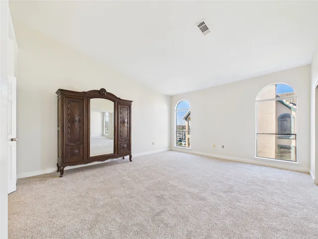 $379,000 | 483 Mariners Drive, Kemah, TX 77565