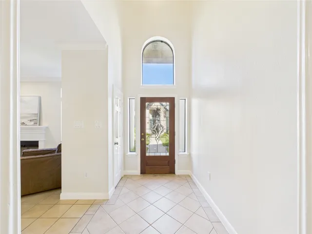 $379,000 | 483 Mariners Drive, Kemah, TX 77565