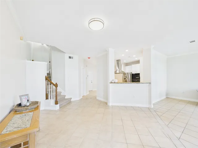 $379,000 | 483 Mariners Drive, Kemah, TX 77565