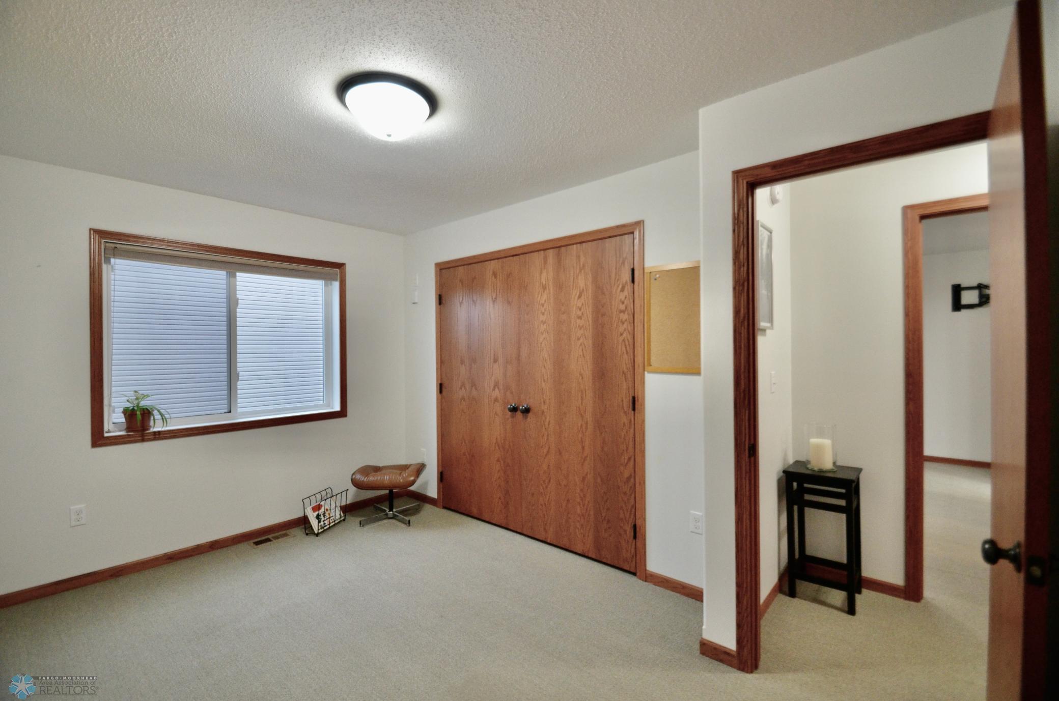 2002 35th St S Circle Moorhead, MN 56560 - Photo 17 of 47