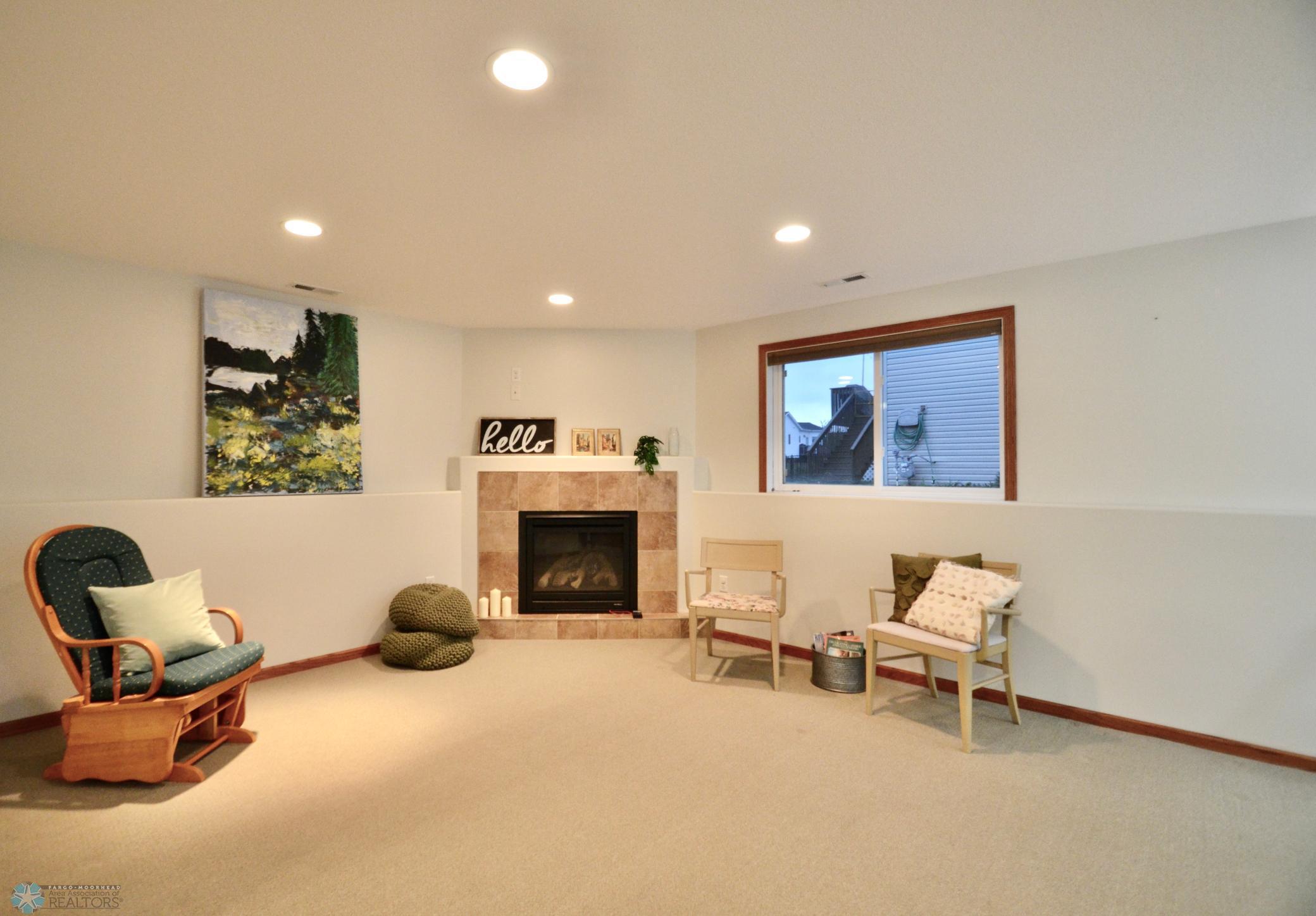 2002 35th St S Circle Moorhead, MN 56560 - Photo 21 of 47