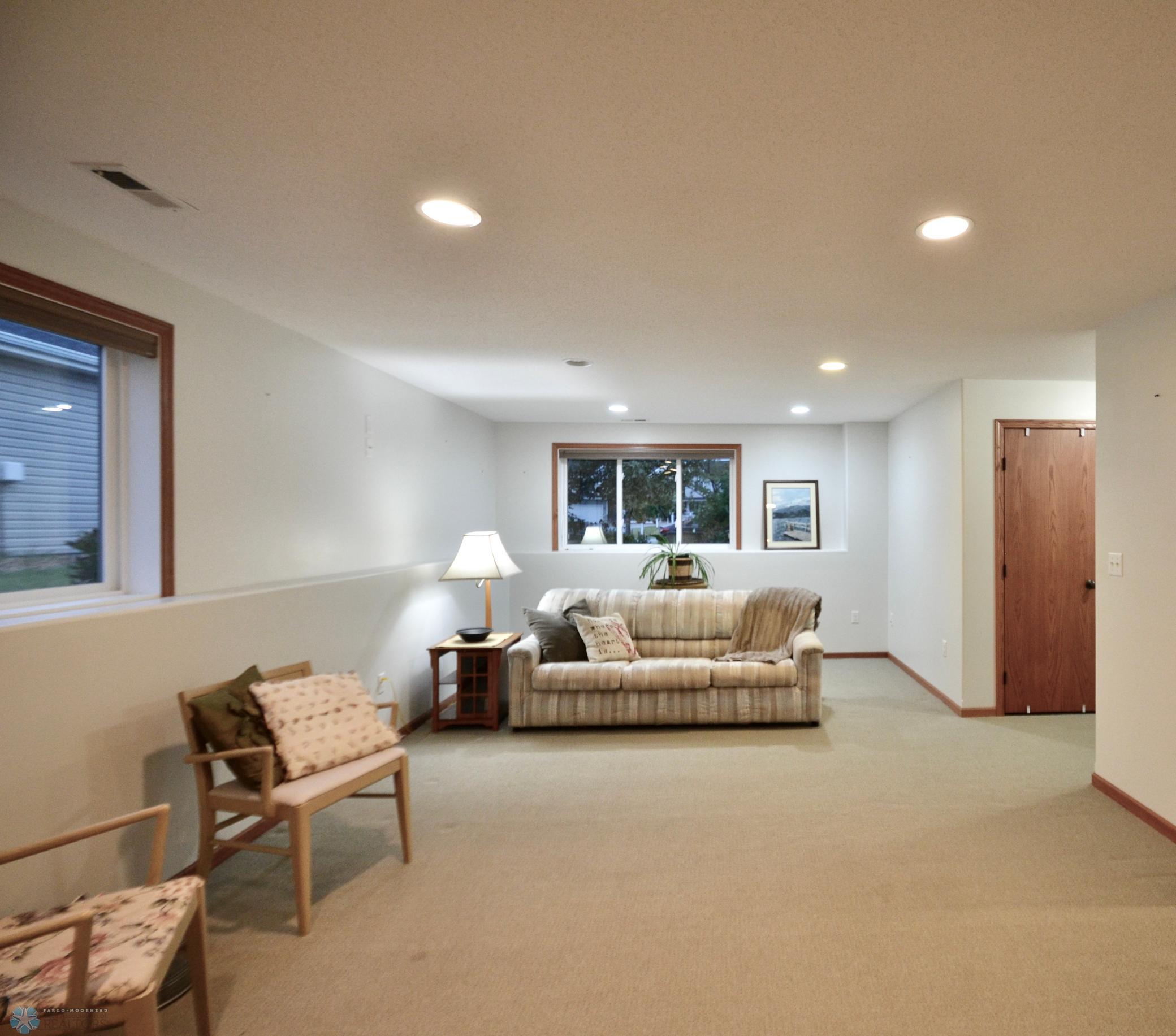 2002 35th St S Circle Moorhead, MN 56560 - Photo 23 of 47