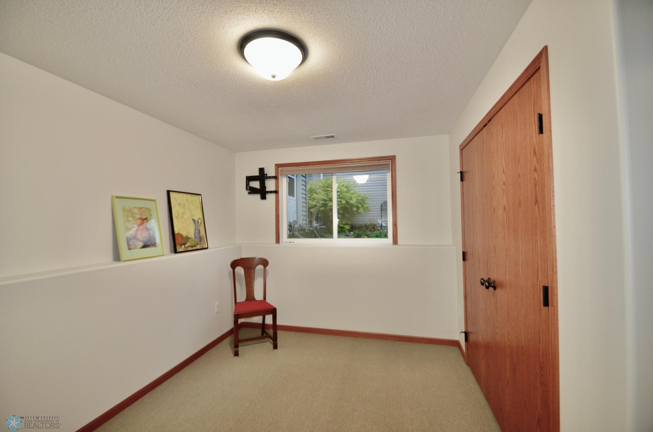 2002 35th St S Circle Moorhead, MN 56560 - Photo 26 of 47