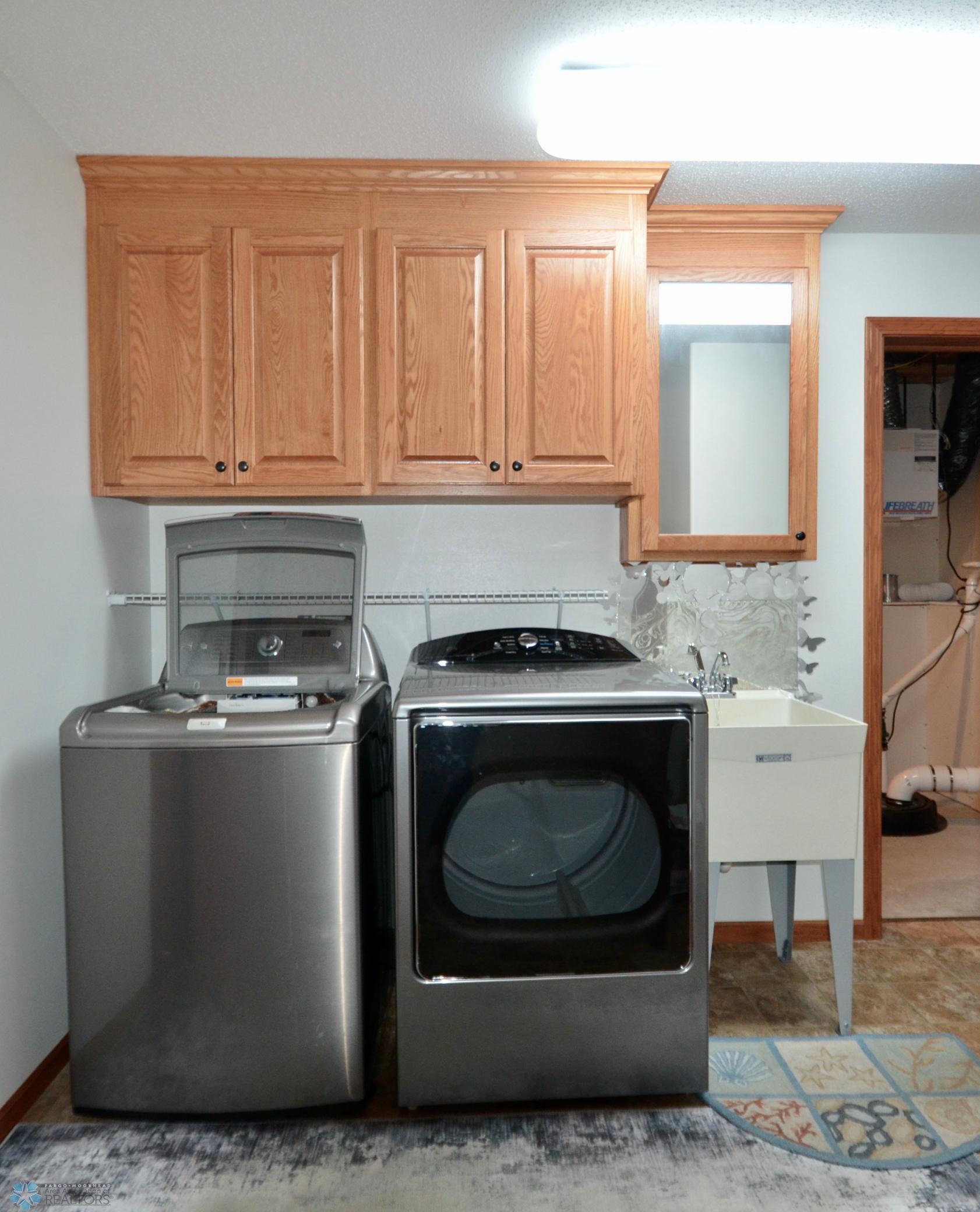 2002 35th St S Circle Moorhead, MN 56560 - Photo 30 of 47