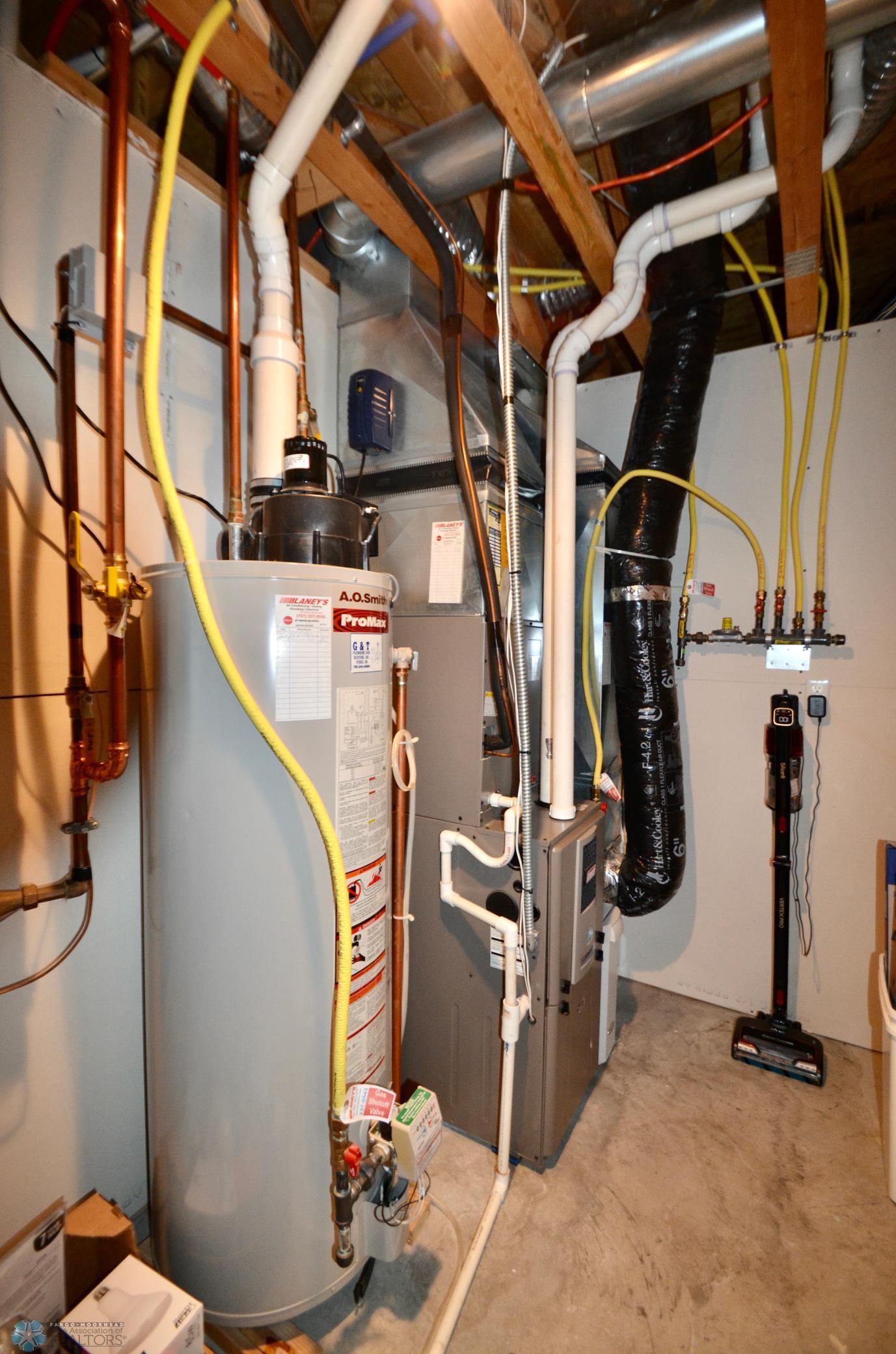 2002 35th St S Circle Moorhead, MN 56560 - Photo 31 of 47