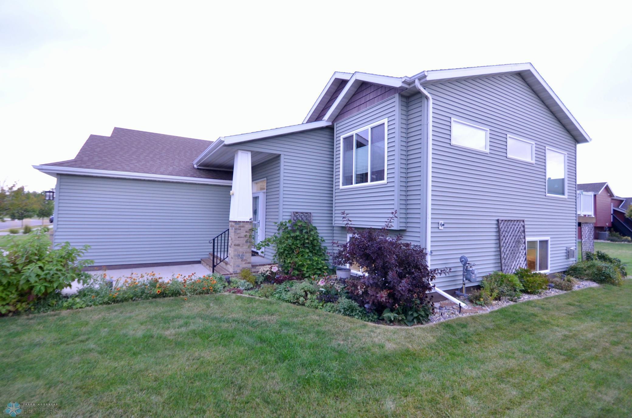 2002 35th St S Circle Moorhead, MN 56560 - Photo 41 of 47