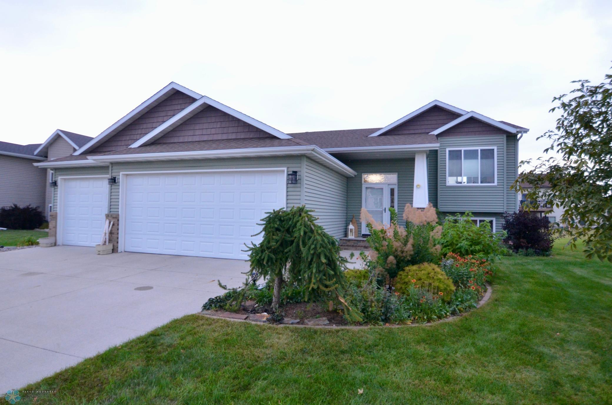 2002 35th St S Circle Moorhead, MN 56560 - Photo 45 of 47