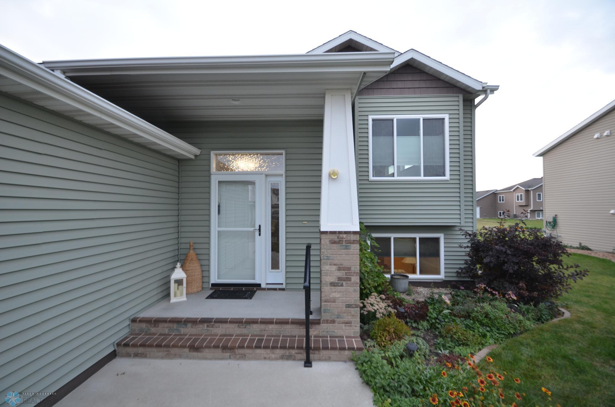 2002 35th St S Circle Moorhead, MN 56560 - Photo 46 of 47