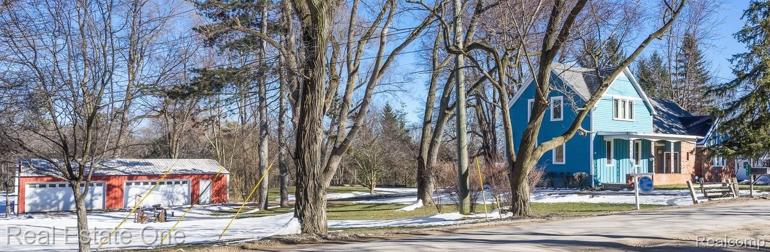 4951 Gallagher Road Rochester, MI 48306 - Photo 2 of 28 4951 Gallagher, Rochester MI, Koteles, 03-17-18-1144-Edit.jpg