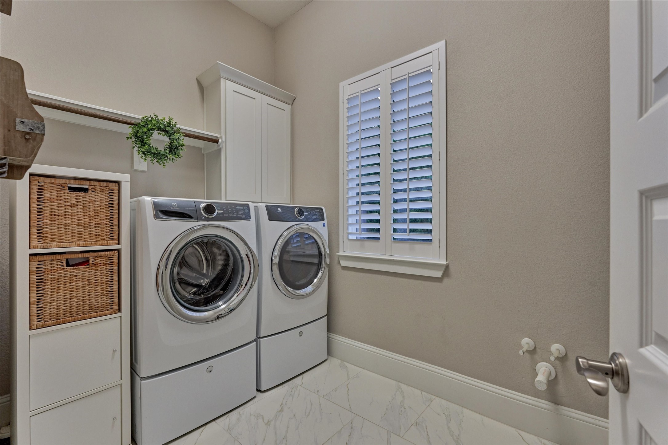 2227 Blue Duck Lane Conroe, TX 77384 - Photo 21 of 50 a utility room with dryer and washer