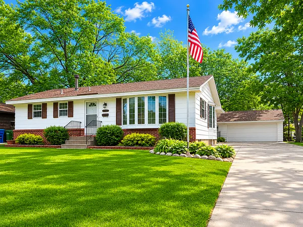$319,900 | 5917 5th Street Northeast, Fridley, MN 55432