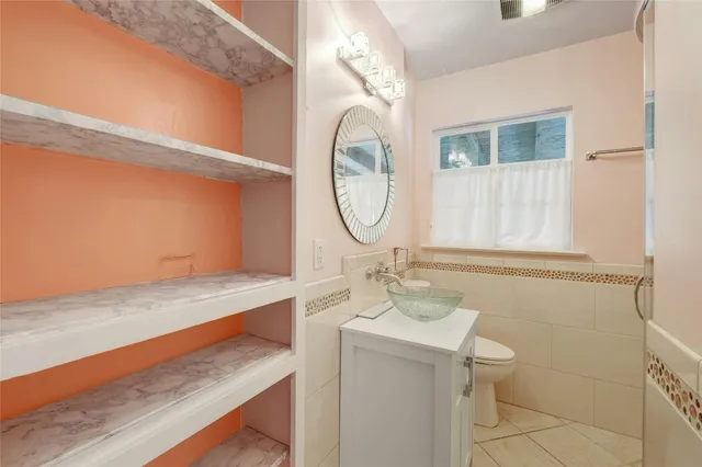 $2,000 | 904 East 55th 1/2 Street, Austin, TX 78751