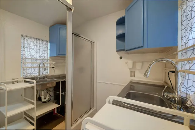 $2,000 | 904 East 55th 1/2 Street, Austin, TX 78751