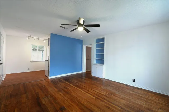 $2,000 | 904 East 55th 1/2 Street, Austin, TX 78751