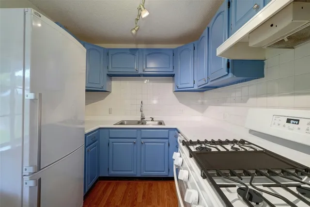 $2,000 | 904 East 55th 1/2 Street, Austin, TX 78751