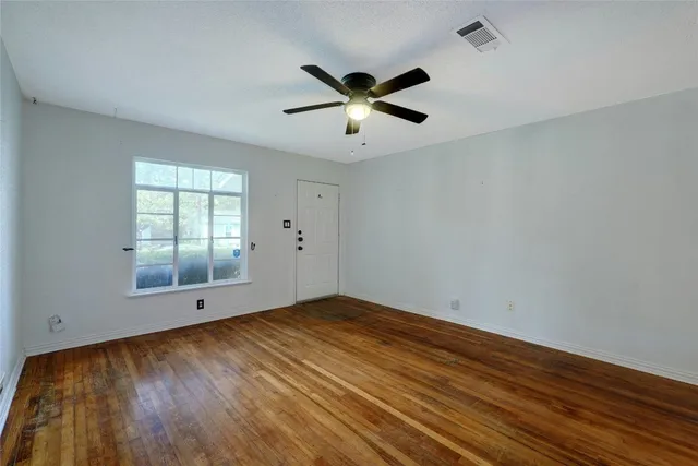 $2,000 | 904 East 55th 1/2 Street, Austin, TX 78751