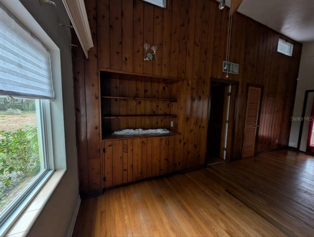 2304 Vine Street Leesburg, FL 34748 - Photo 5 of 25