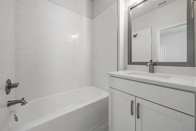 $3,550 | 6605 North Nebraska Avenue, Unit 6, Tampa, FL 33604