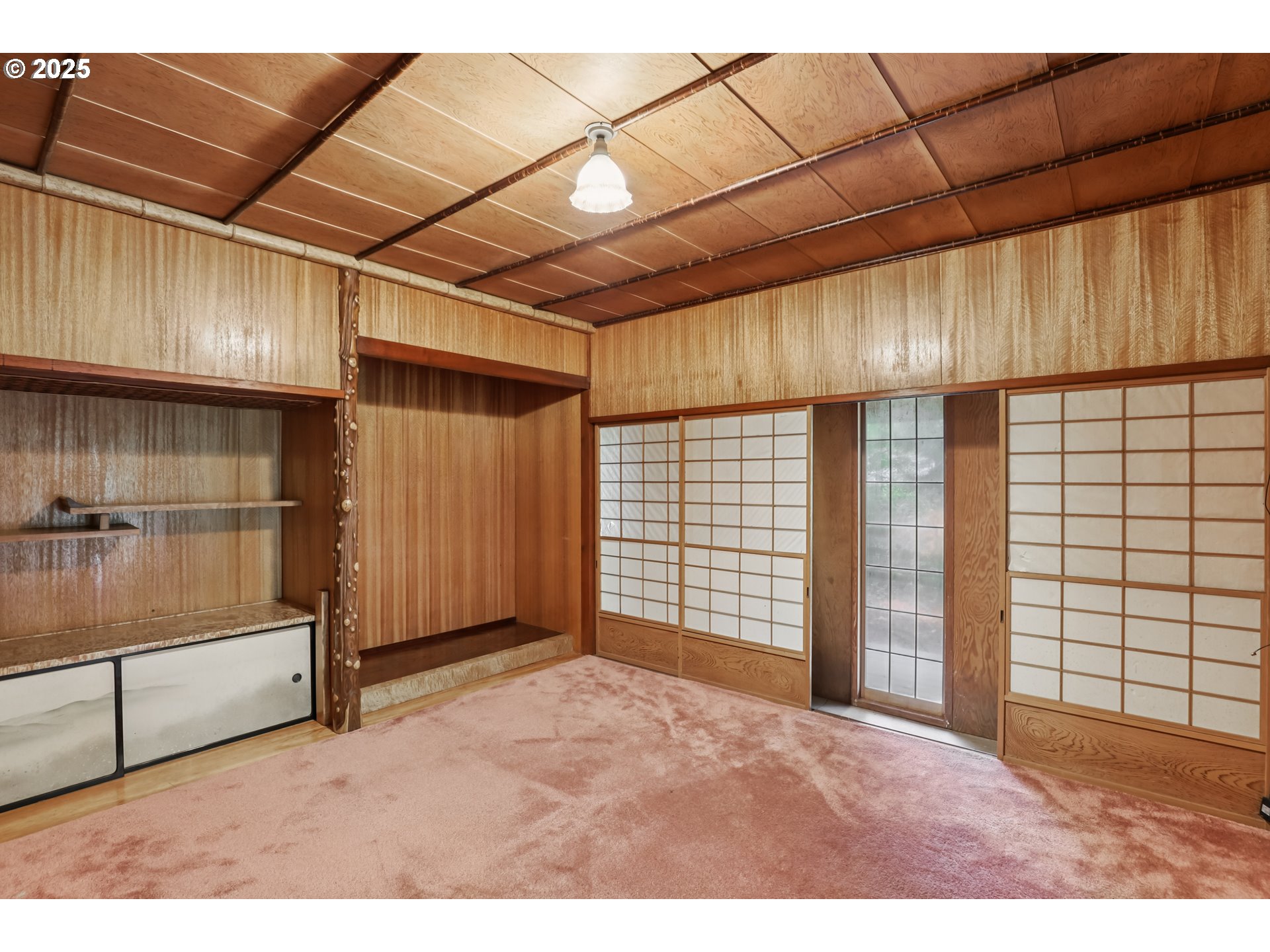 39777 Northwest Murtaugh Road North Plains, OR 97133 - Photo 31 of 45 a view of an empty room with a window
