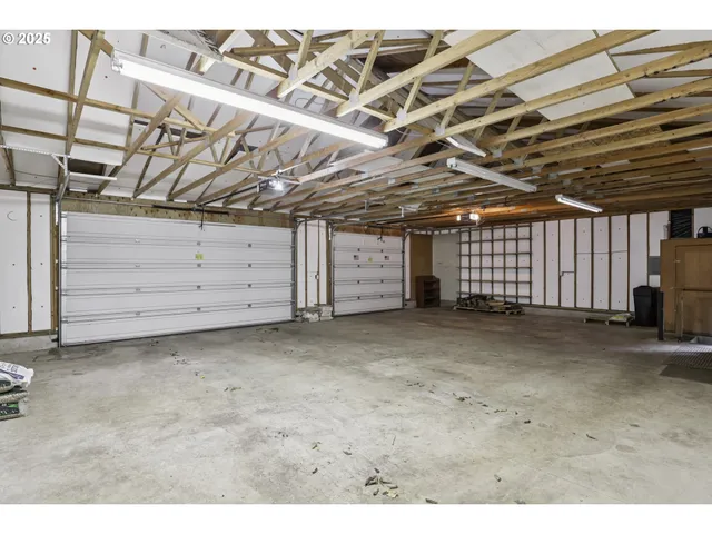 a view of a room with an empty space