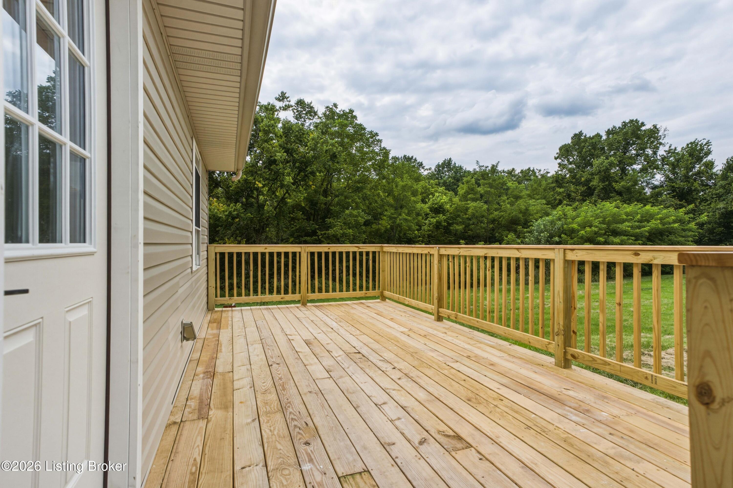 210 Montclair School Road Simpsonville, KY 40067 - Photo 5 of 31 05-Front-Porch-Deck
