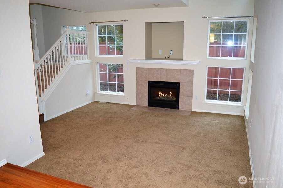 9981 Avondale Road Northeast Redmond, WA 98052 - Photo 3 of 5