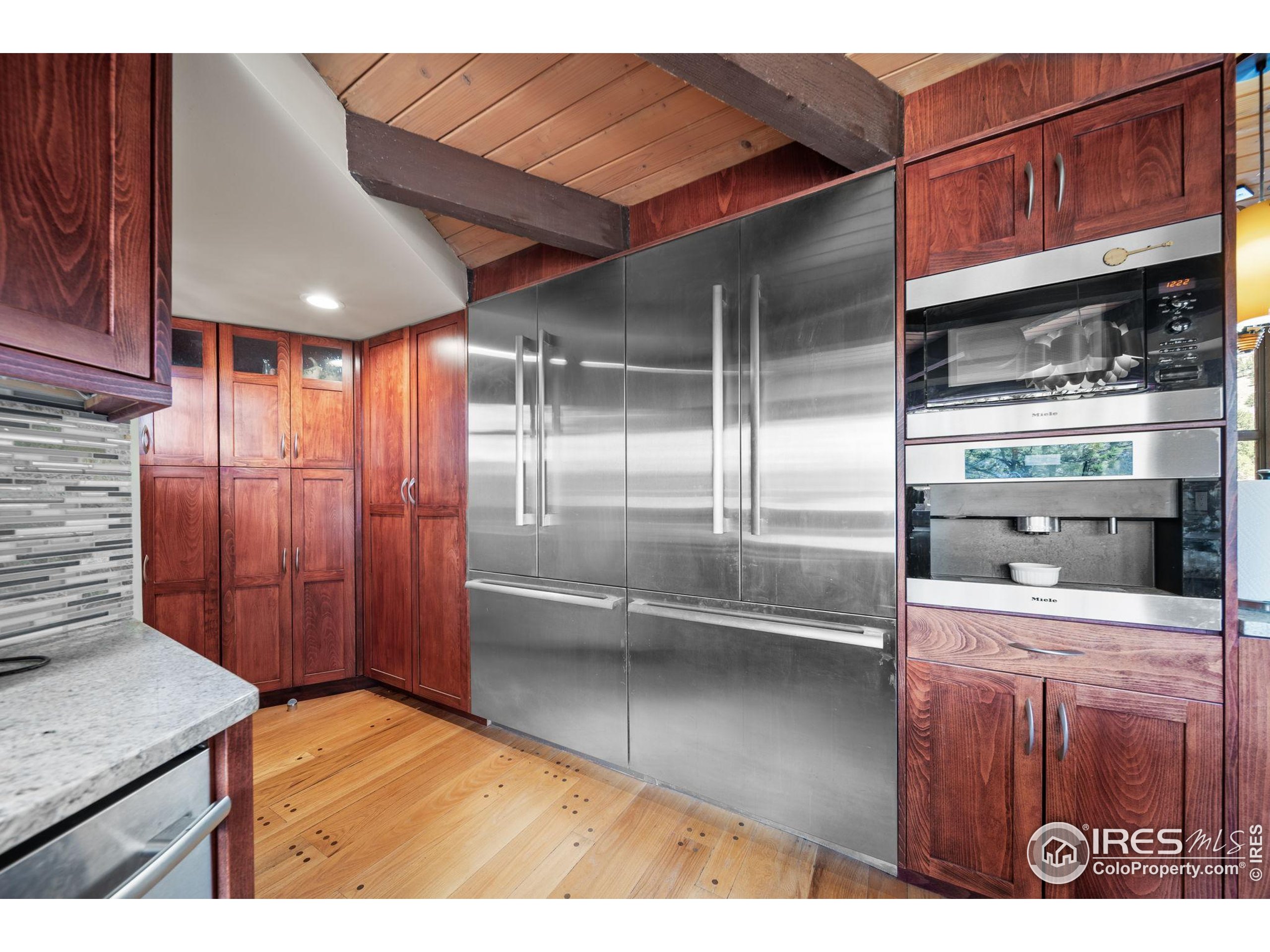 1692 Kiowa Road Lyons, CO 80540 - Photo 12 of 40