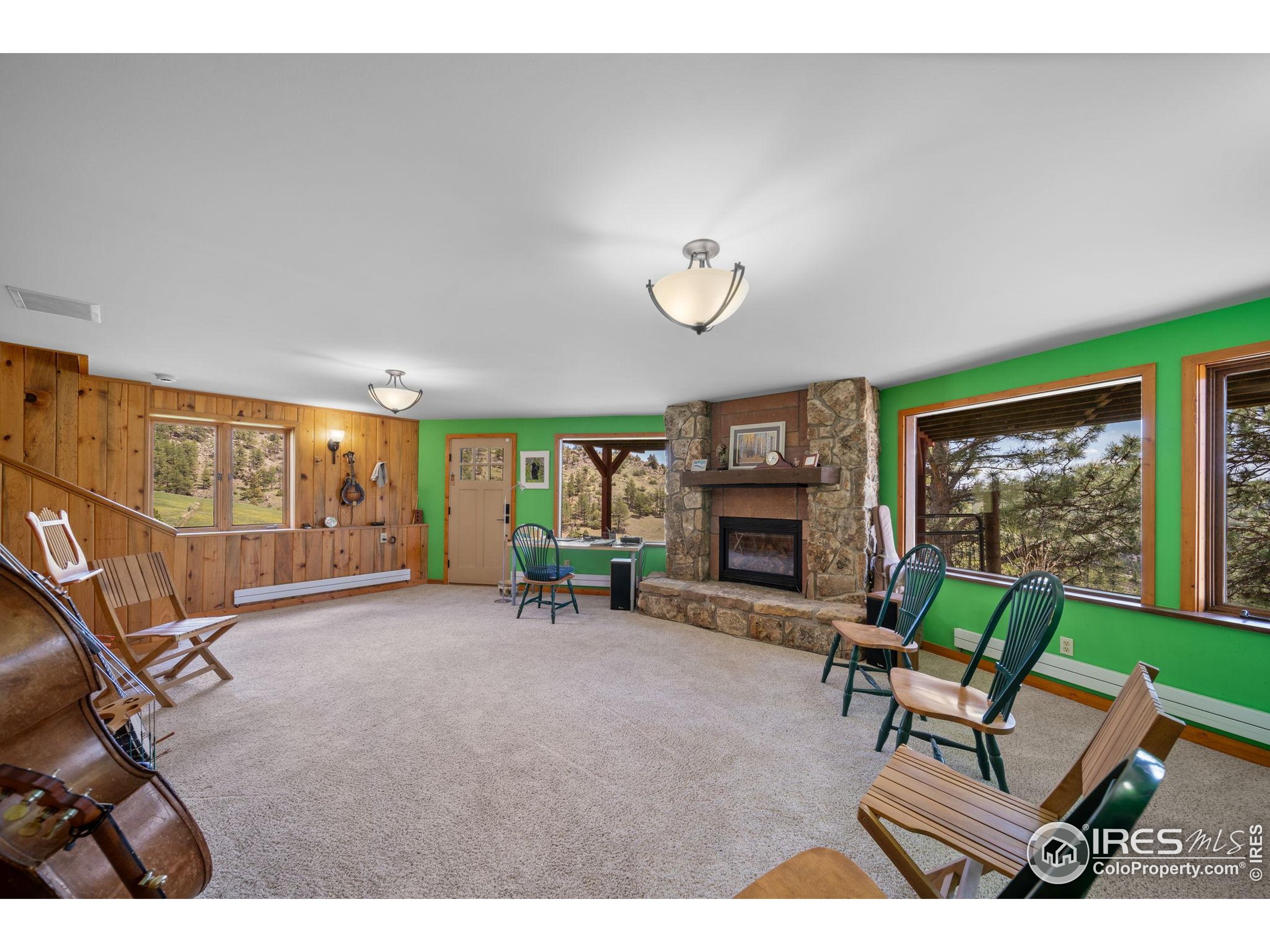 1692 Kiowa Road Lyons, CO 80540 - Photo 27 of 40