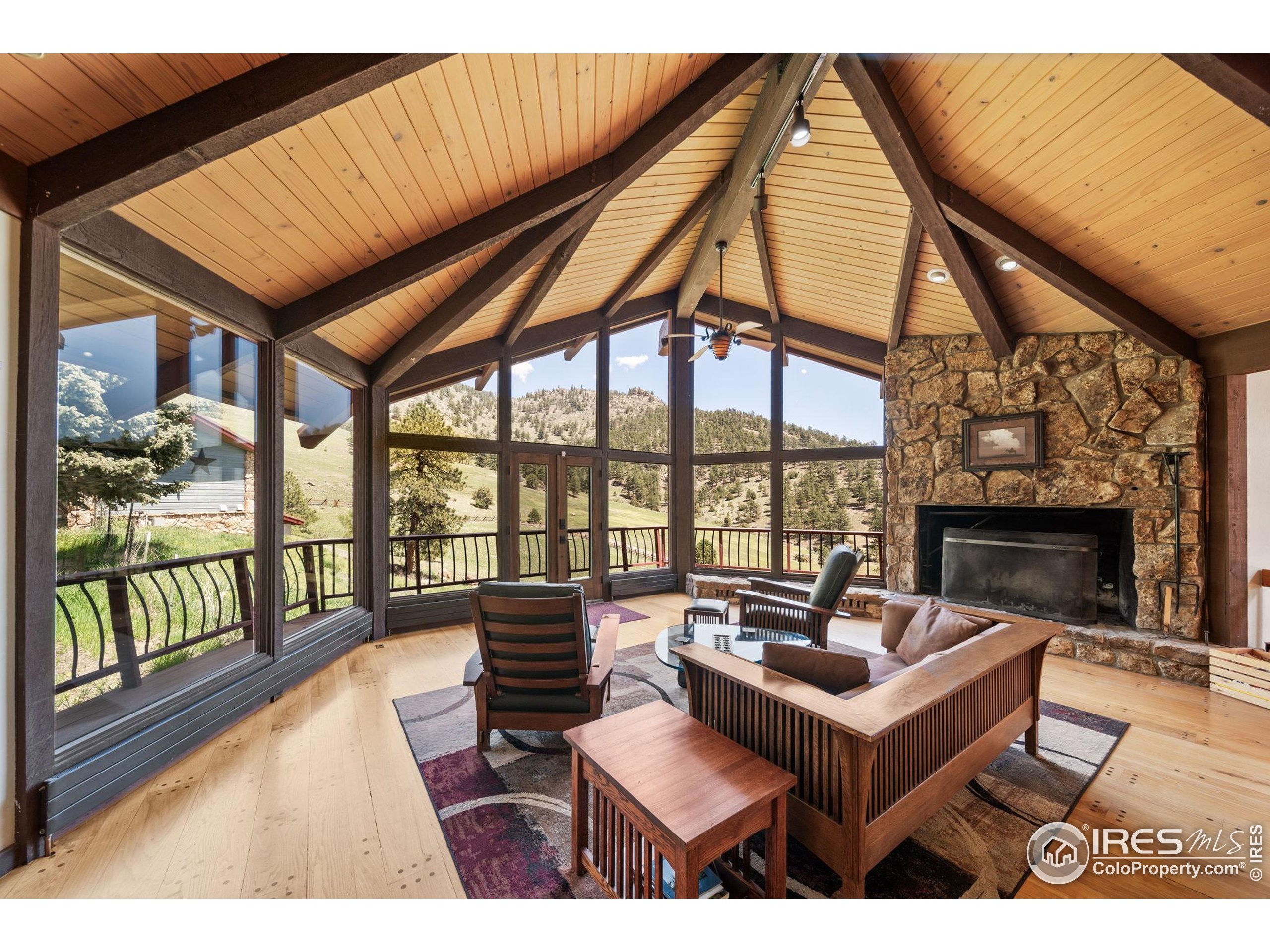 1692 Kiowa Road Lyons, CO 80540 - Photo 7 of 40