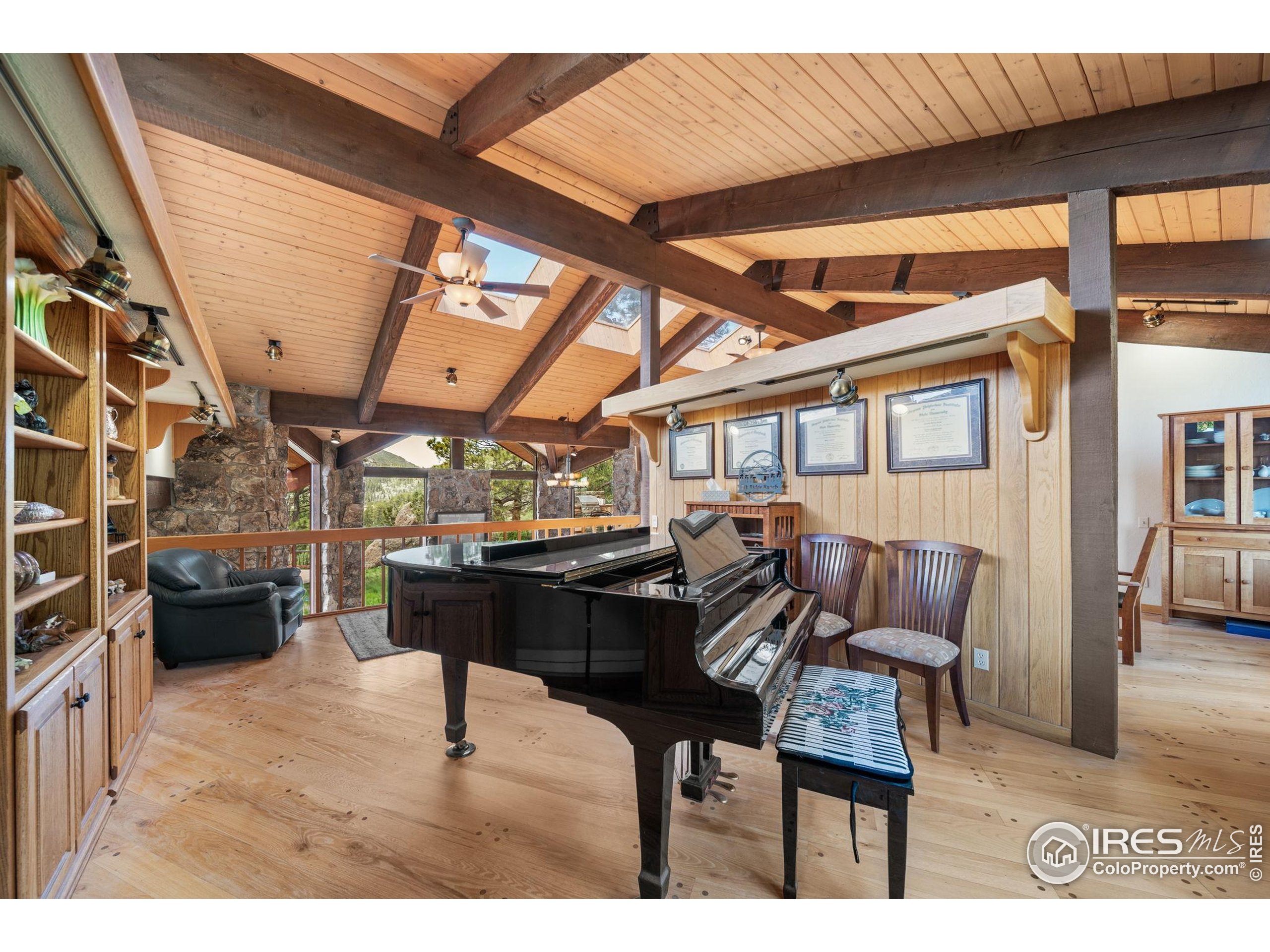 1692 Kiowa Road Lyons, CO 80540 - Photo 10 of 40