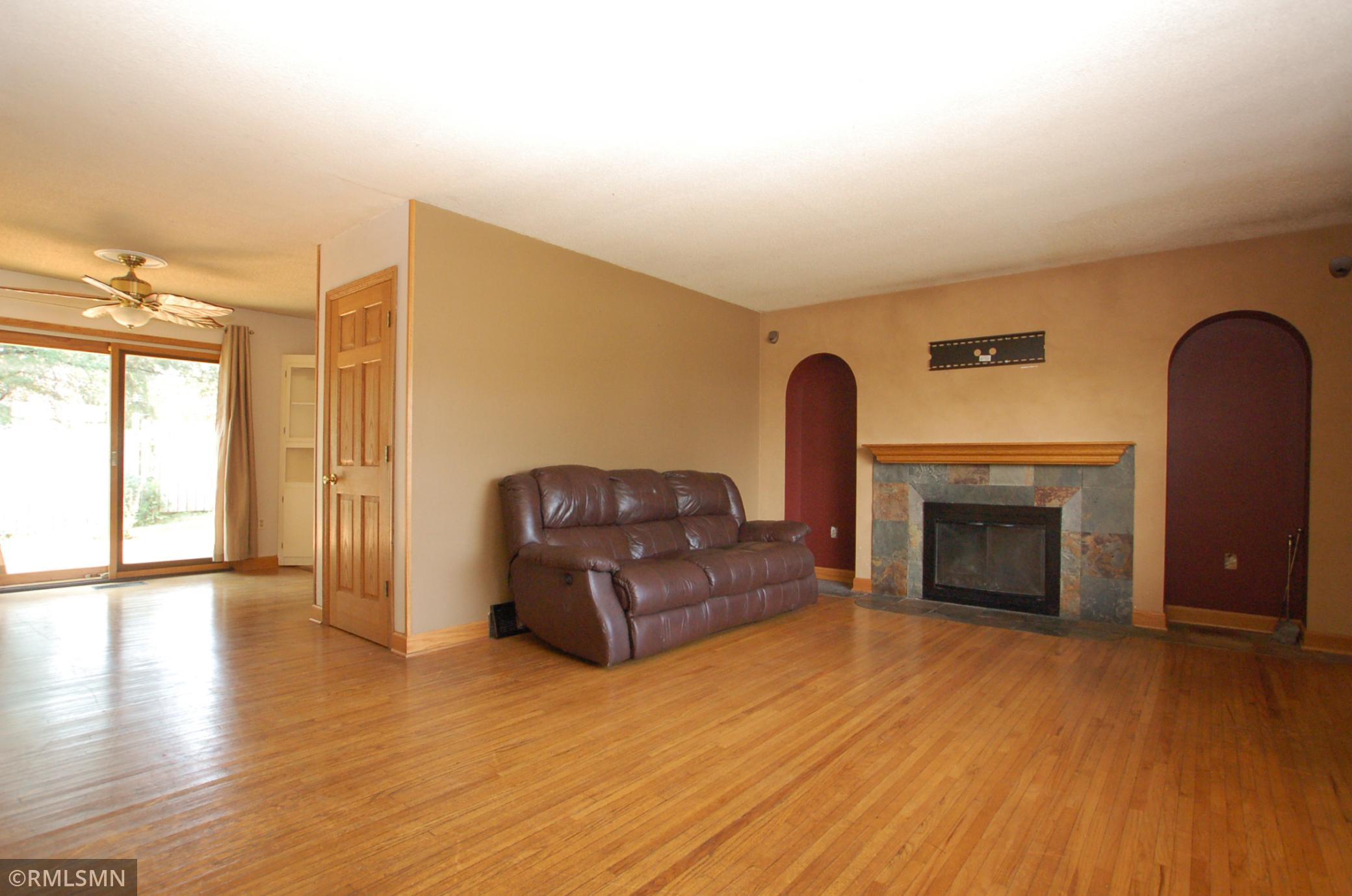307 Highland Court Southwest Rochester, MN 55902 - Photo 8 of 23