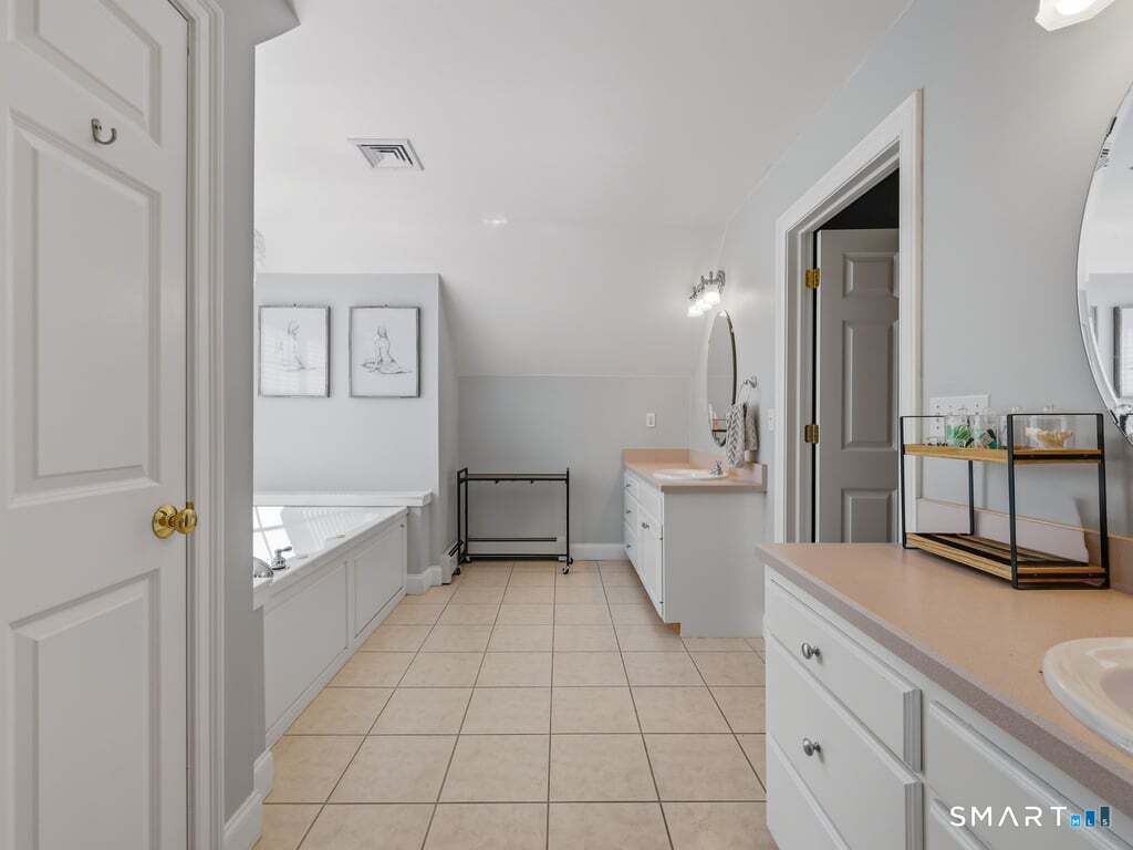 15 Fox Ridge Lane Hebron, CT 06248 - Photo 26 of 40