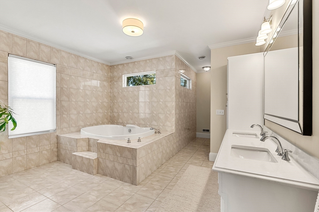 138 Lothrop Street Beverly, MA 01915 - Photo 24 of 42