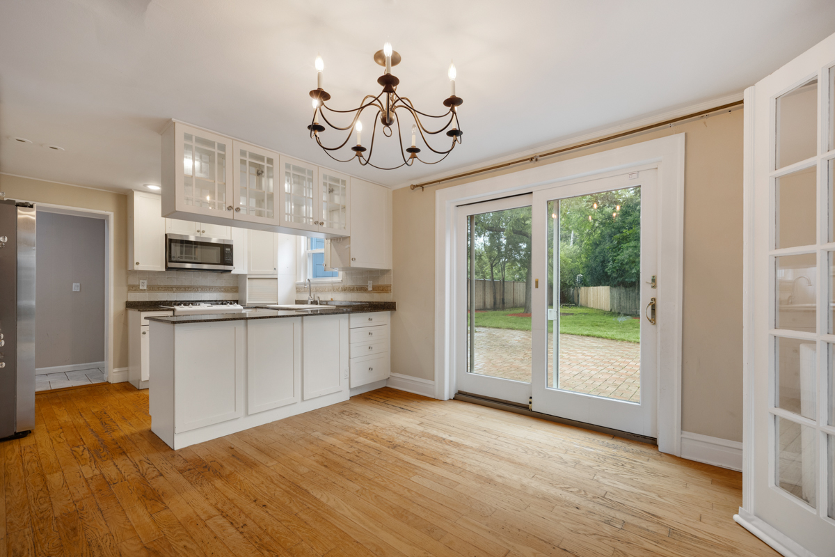 1314 Glenview Road Glenview, IL 60025 - Photo 8 of 25