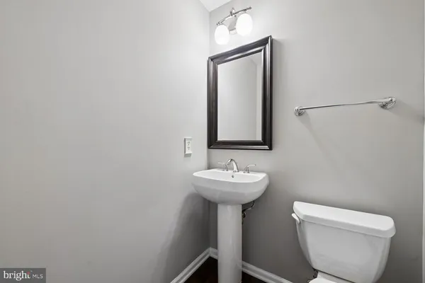 $3,300 | 784 Monument Avenue, Woodbridge, VA 22191
