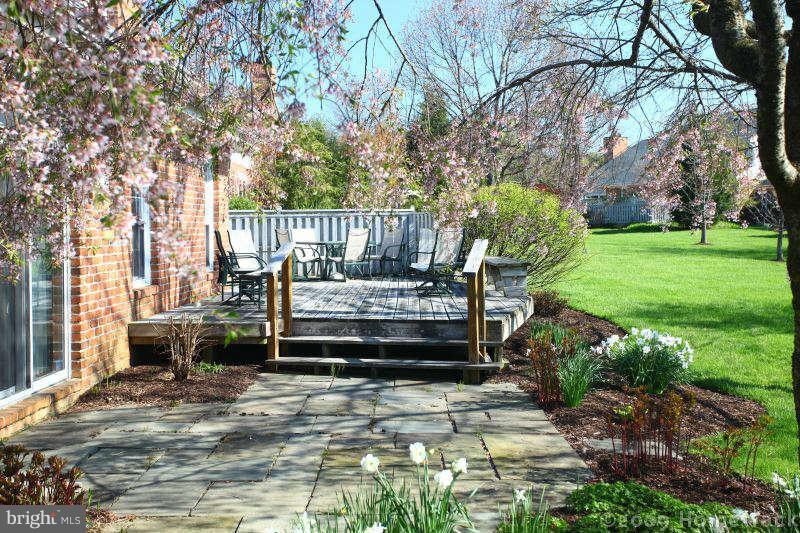 55 Seminary Farm Road Lutherville-Timonium, MD 21093 - Photo 20 of 24 Patio & Deck